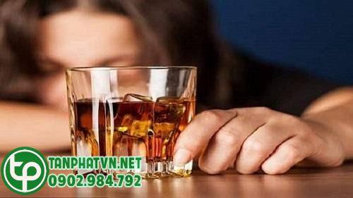 uống rượu mú từn
