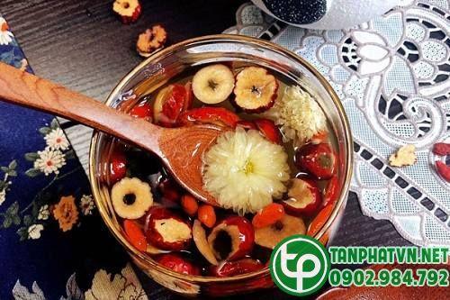 nấu trà táo đỏ