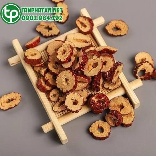 táo đỏ cắt lát