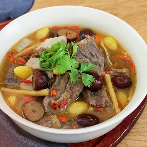 Nấu canh đẳng sâm