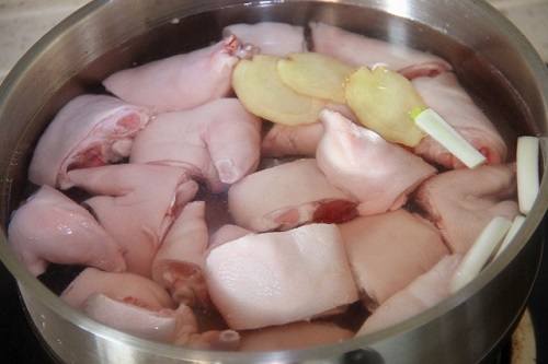 Cách nấu chân giò hầm quả vả ngon miệng tại nhà? Cách nấu chân giò hầm quả vả ngon miệng tại nhà?