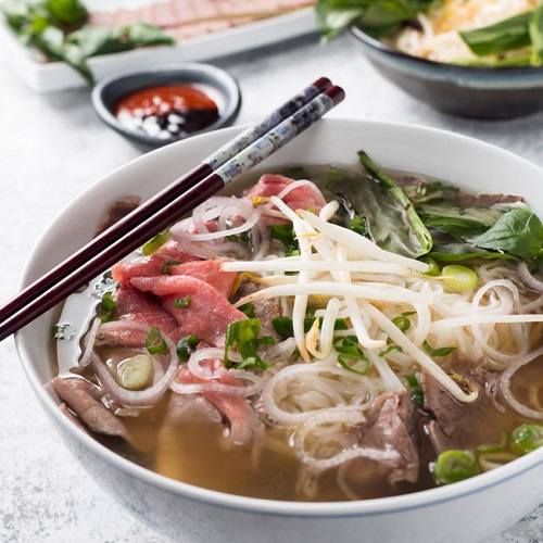 Lá nguyệt quế nấu phở