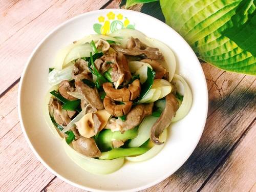 Tim xào hành tây Tim xào hành tây