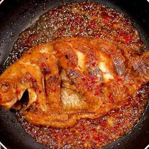 Cách làm cá chiên mắm ớt đậm đà? Cách làm cá chiên mắm ớt đậm đà?