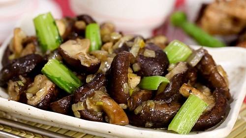 Nấm đông cô xào tỏi