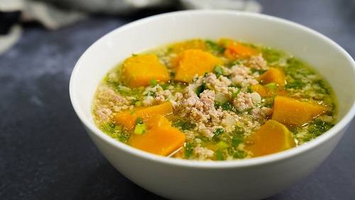 Canh bí đỏ thịt bằm Canh bí đỏ thịt bằm