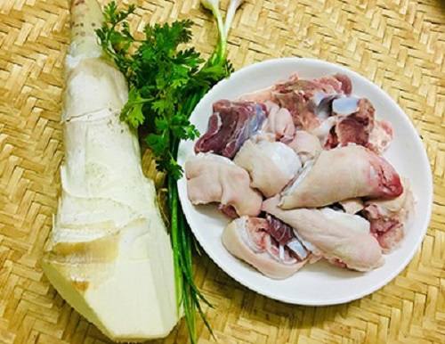 Nguyên liệu nấu canh măng chân giò