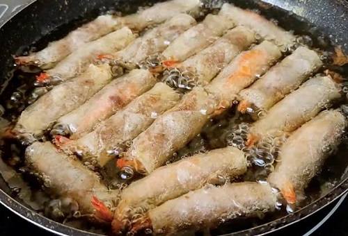 Cách làm chả ram tôm đất giòn rụm? Cách làm chả ram tôm đất giòn rụm?