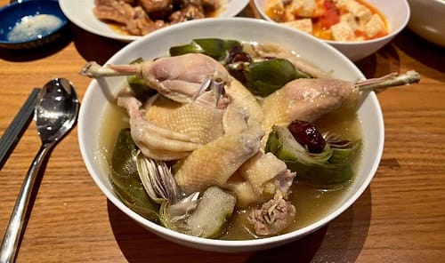 Món gà hầm hoa atiso Món gà hầm hoa atiso
