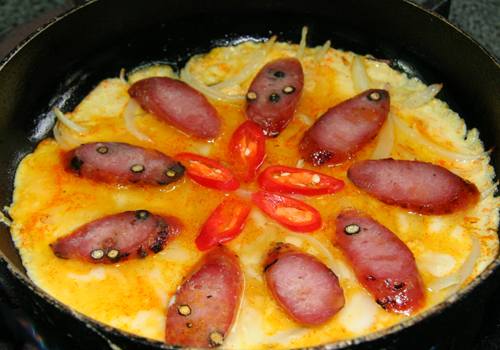 Trứng chiên lạp xưởng Trứng chiên lạp xưởng