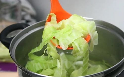 Cách luộc rau bắp cải?