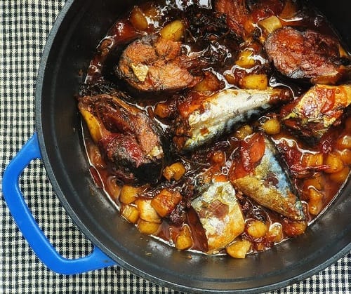 Cá nục kho thịt ba chỉ Cá nục kho thịt ba chỉ