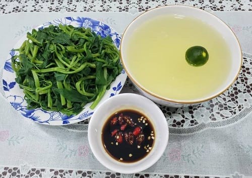 Rau muống luộc Rau muống luộc