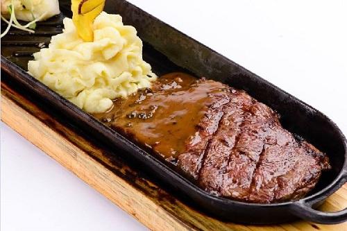 Bò bít tết sốt vang kiểu Nhật
