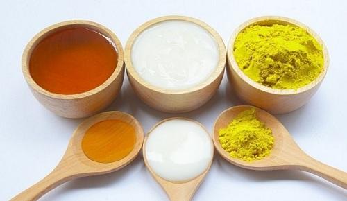 Mặt nạ từ nghệ vàng