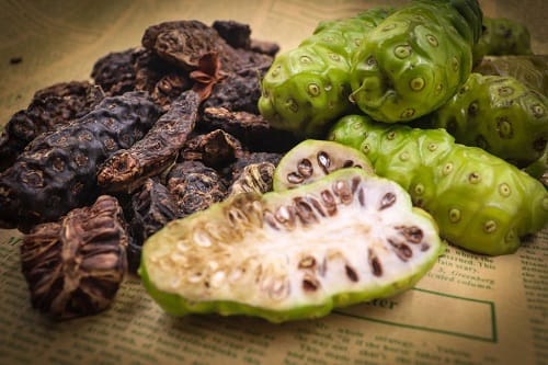 Trái nhàu Trái nhàu ( Noni fruit )
