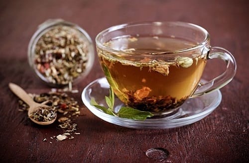 Pha trà sơn mật hồng sâm Pha trà sơn mật hồng sâm
