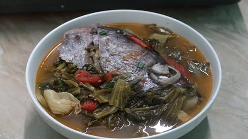Cách nấu canh dưa chua với cá cực ngon?