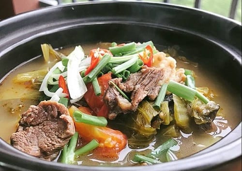 canh dưa chua thịt bò