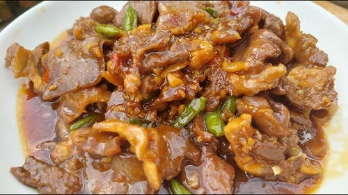 Cách làm cuống họng heo xào chua ngọt đậm đà?