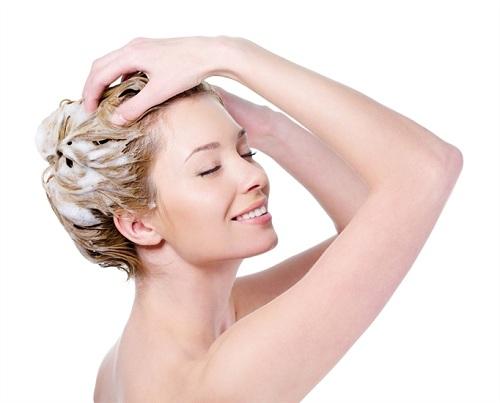 Nước gội đầu từ bồ hòn