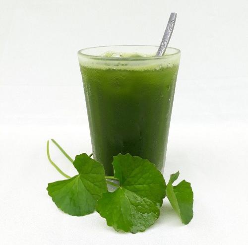 Nước rau má giúp giảm cân