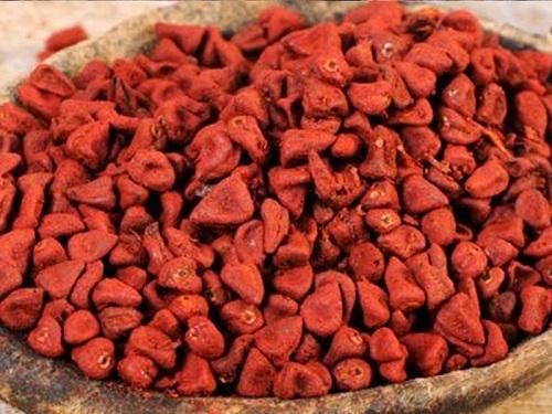 Hạt điều màu chất lượng cao