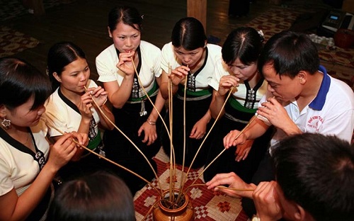 Rượu cần Tây Nguyên