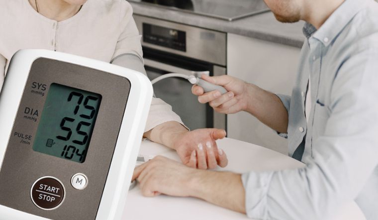 Người huyết áp thấp có nên dùng bạch cương tằm không ?