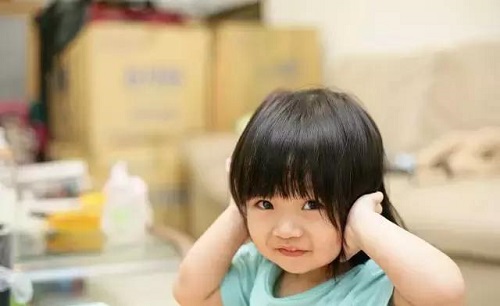 Trẻ em dưới 6 tuổi không nên dùng trà túi lọc ngải cứu