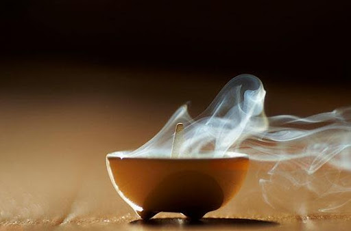 Lưu ý khi dùng thuốc xông nhà giải vía nặng