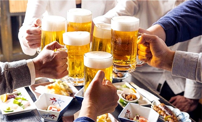 Người uống rượu bia nên dùng trà cà gai leo