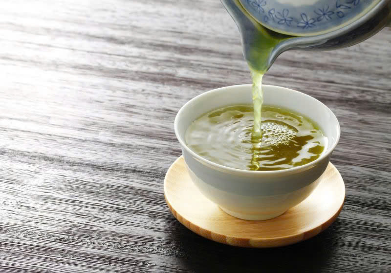 Cách sử dụng trà lá nam cho người cao tuổi