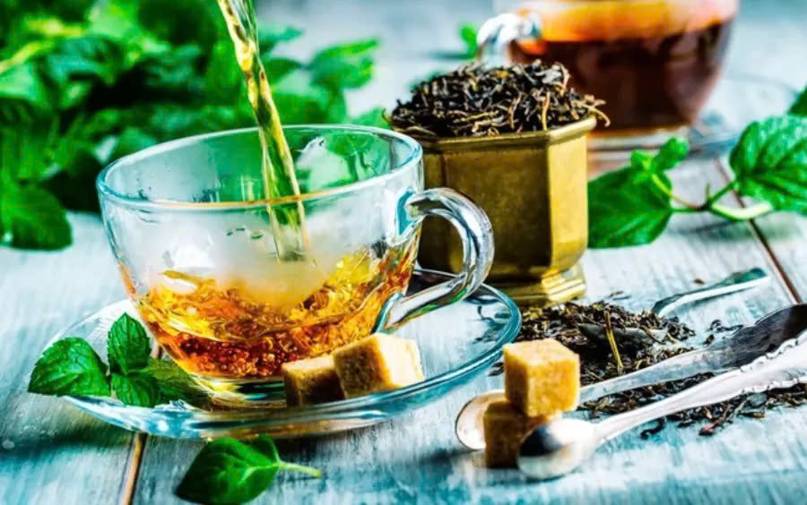 Cách sử dụng trà túi lọc dây thìa canh cho phụ nữ sau sinh