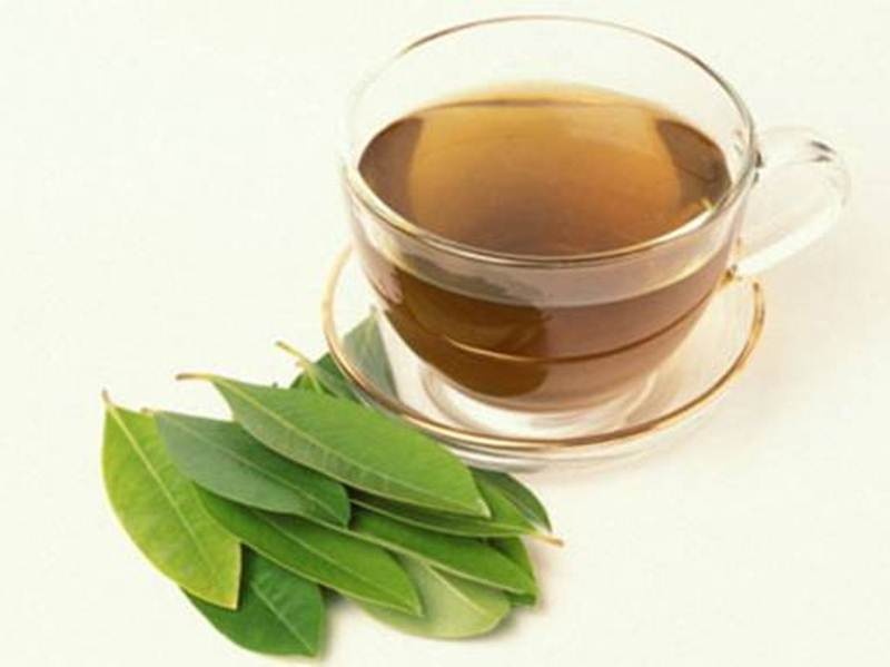 Phụ nữ sau sinh cho dùng trà túi lọc dây thìa canh được không ?