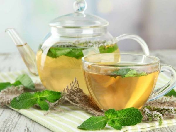 Lưu ý khi dùng trà bạc hà giúp giảm đau đầu
