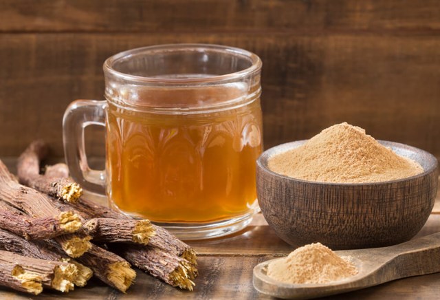Lưu ý khi dùng trà cam thảo giảm đau họng