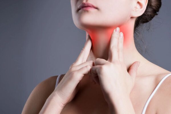 Trà cam thảo giảm đau họng và ho