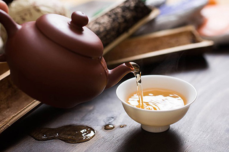 Hướng dẫn pha trà túi lọc lá đơn đỏ đúng cách