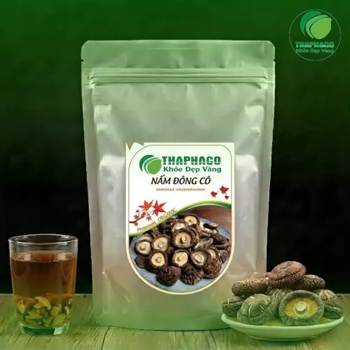 Nấm đông cô khô và nấm hương có vẻ ngoài tương tự nhau