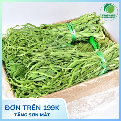 Sơ chế rau tiến vua khô bằng cách ngâm nước