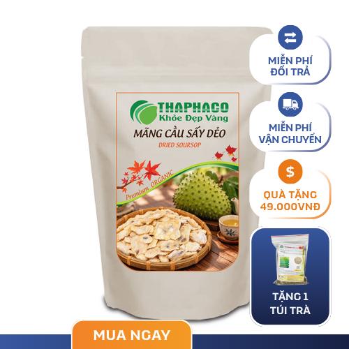 Sơ chế và tách hạt mãng cầu trước khi sấy dẻo